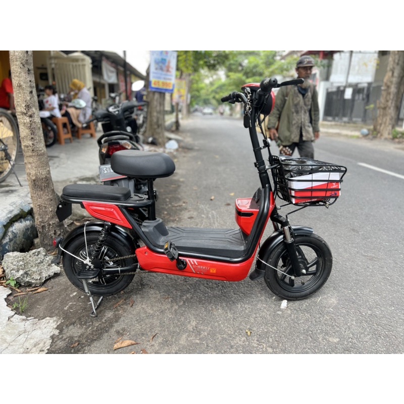 sepeda listrik Uwinfly Redfish Second Like New kondisi Normal