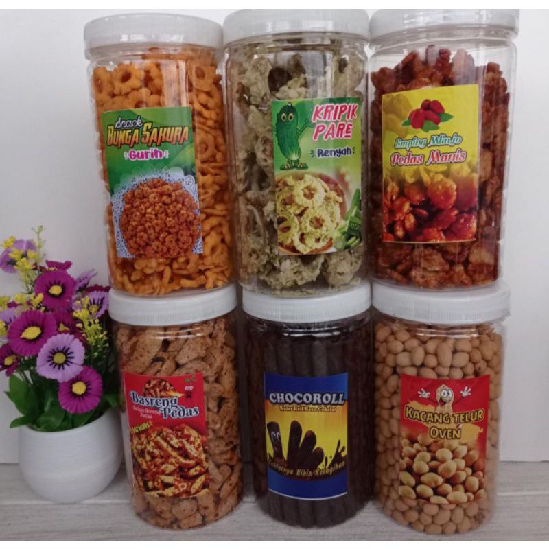 

snack toples/makanan ringan emping mlinjo basreng kacang astor kripik makaroni