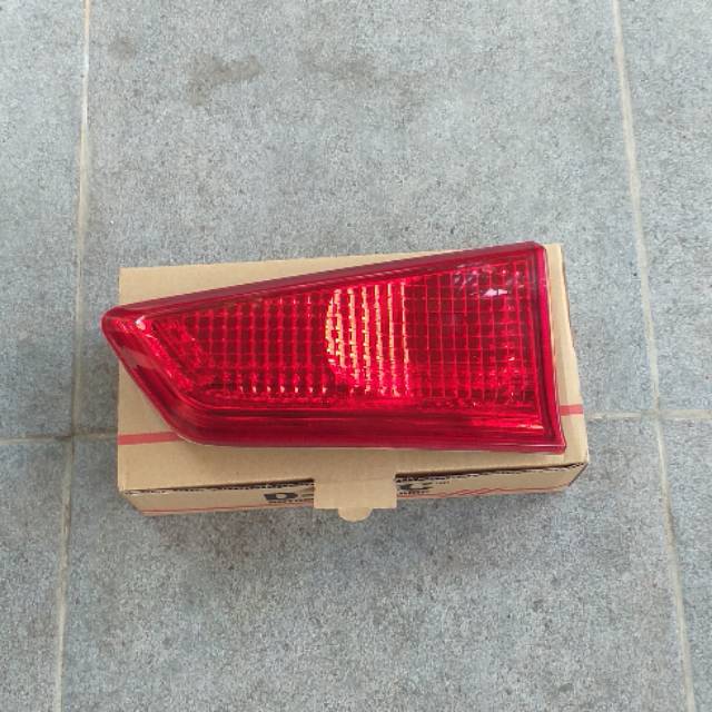 Reflektor bagasi belakang grand avanza/xenia