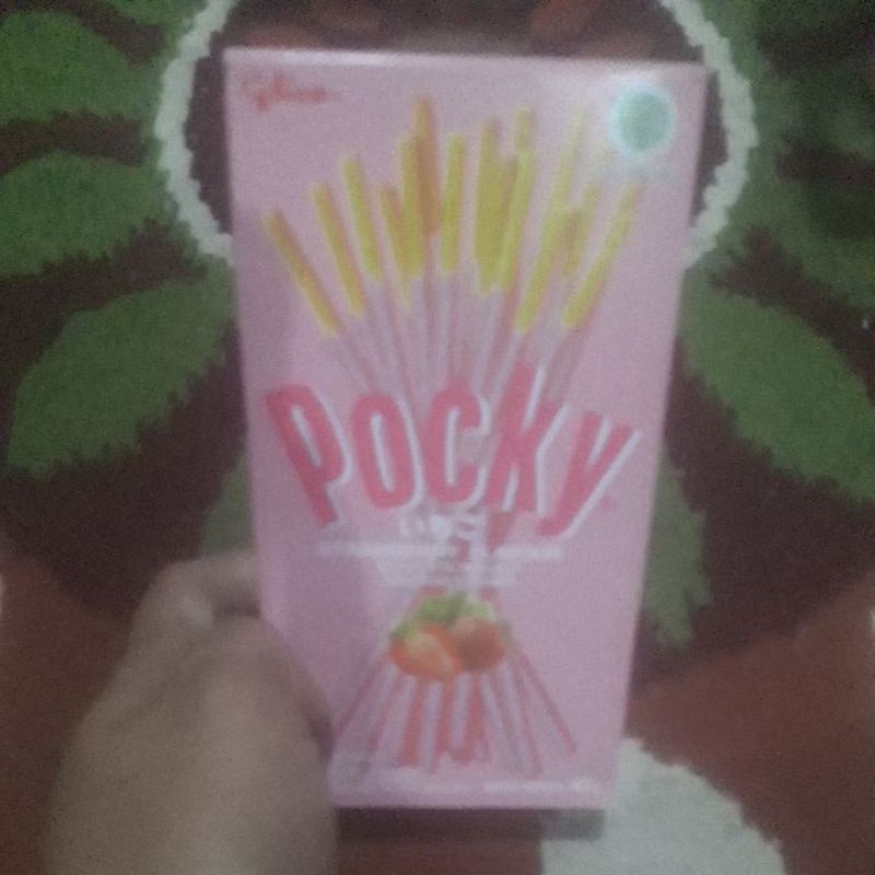 

biskuit stik pocky rasa strawbery 45 grm