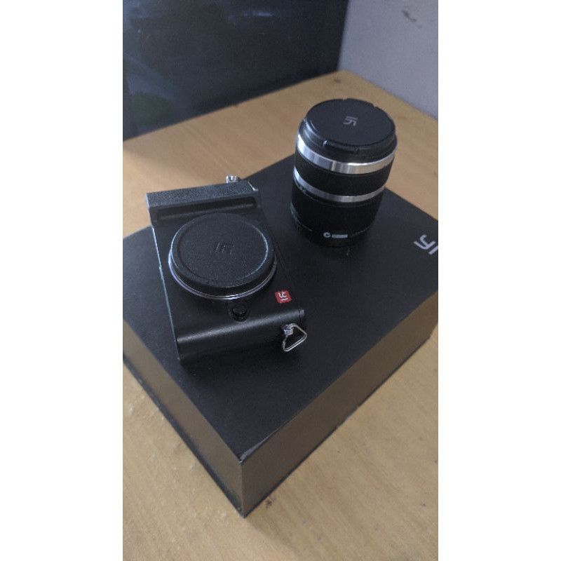 Camera xiaomi Yi M1 mirrorless 4K/30fps