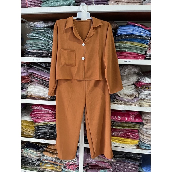 ONE SET CROP TOP BLEZER || KEMEJA CROP CRINGKLE || SET WANITA-HAZELNUT