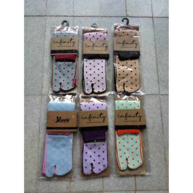 Kaos kaki Kanik Infinity motif polka square