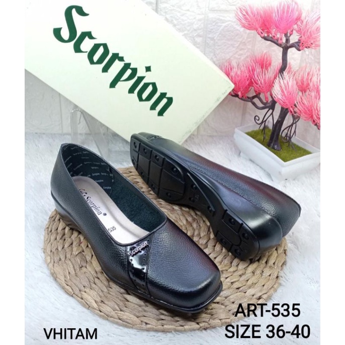 sepatu wedges kulit wanita Scorpion 535