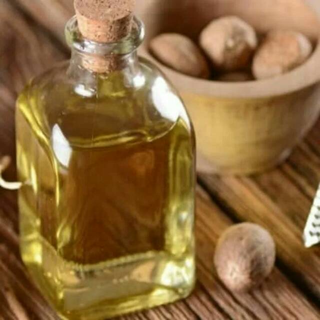 

Minyak Pala/ Nutmeg Oil