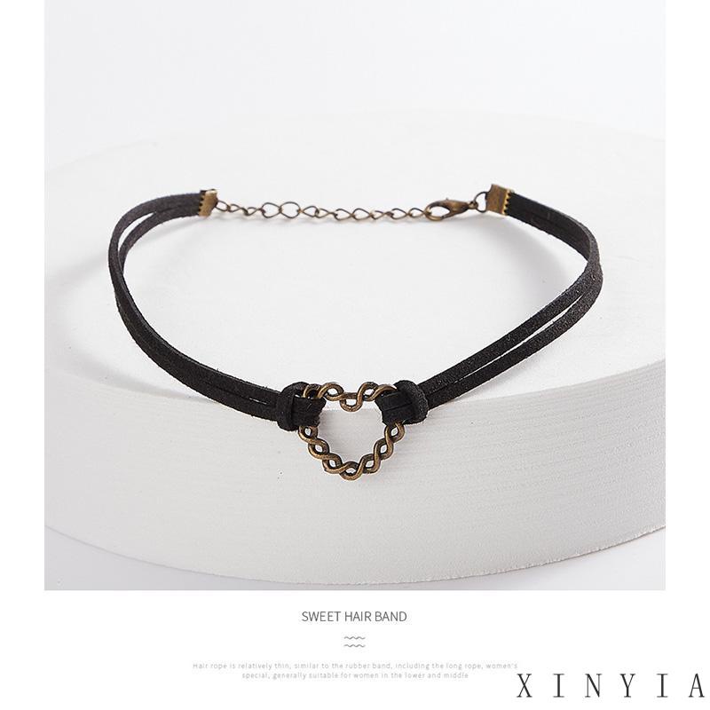 Kalung Bahan Kulit Velvet Model Hollow Gaya Vintage Gothic Untuk Wanita