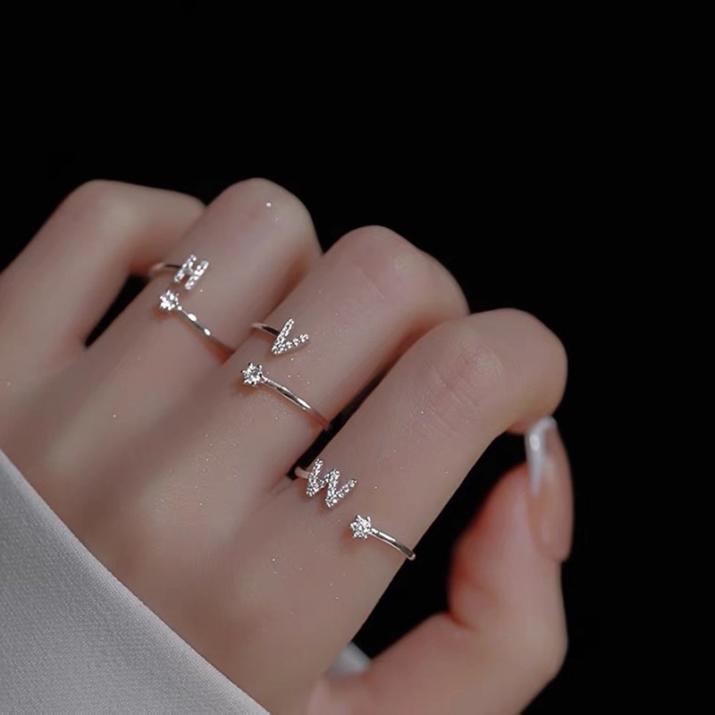 Cincin Model Terbuka Adjustable Desain Huruf Alfabet A-M Untuk Pria Dan Wanita