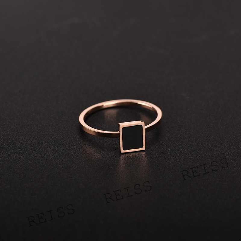Cincin Titanium Persegi Geometris Klasik Rose Gold Dengan Cincin Jari Indeks Shell Hitam Stainless