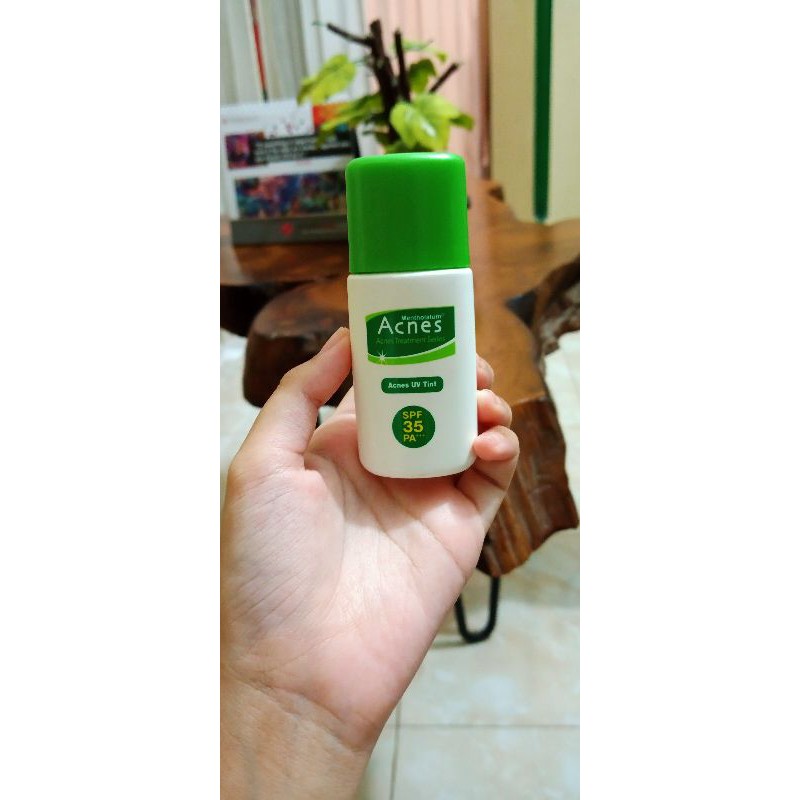 preloved paket 1 (Toner glanzen lux, Emina acne totol, Sunscreen acnes)