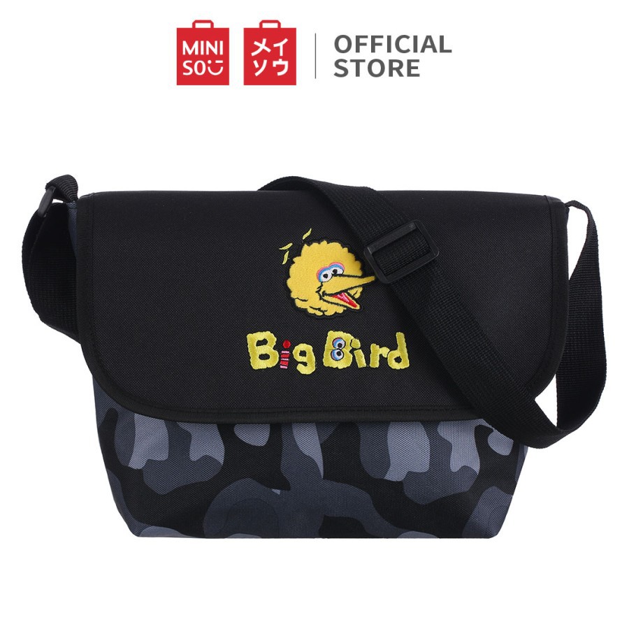 Miniso Tas selempang kamuflase Sesame Street -Crossbody Bag