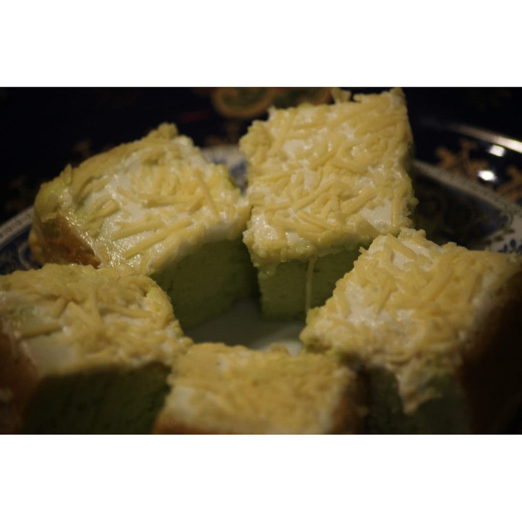 

Kue Pandan / Bolu Pandan / Hampers Imlek Valentine (Khusus Jakarta)