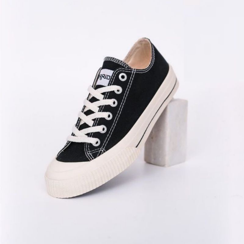 Sepatu Warior Venus Low Black White Original