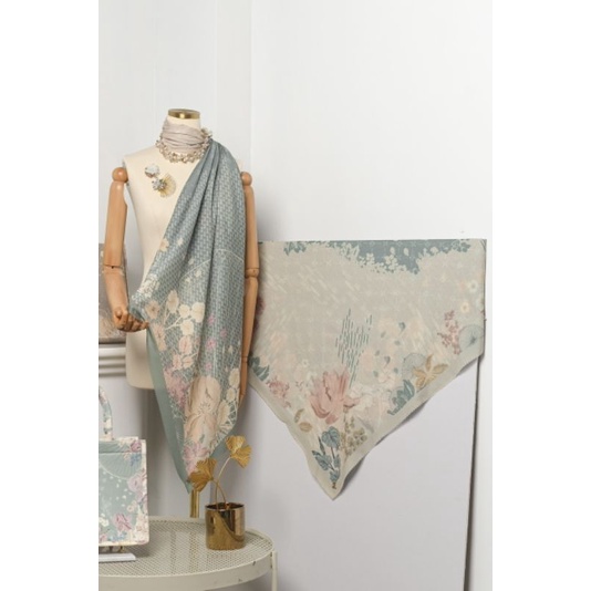 SCARLET SCARF HEYLOCAL ID