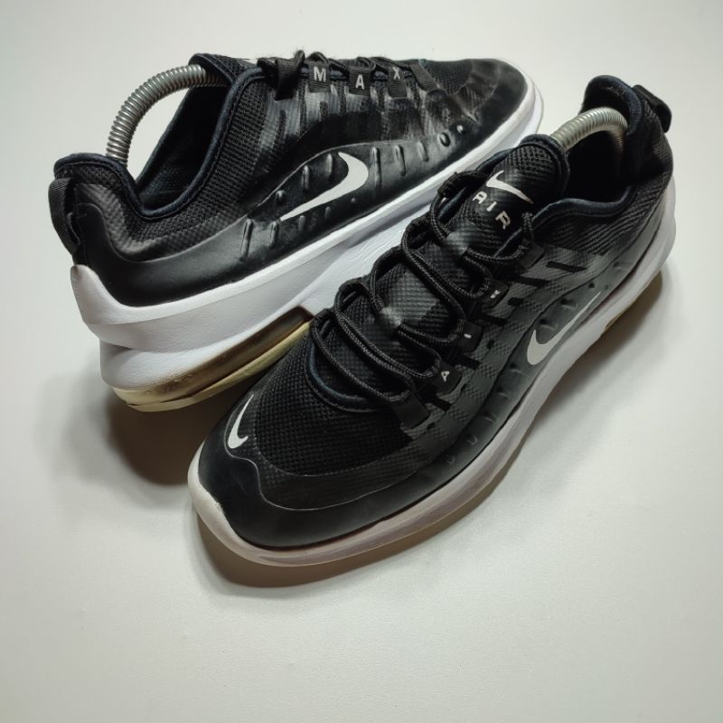 nike axis