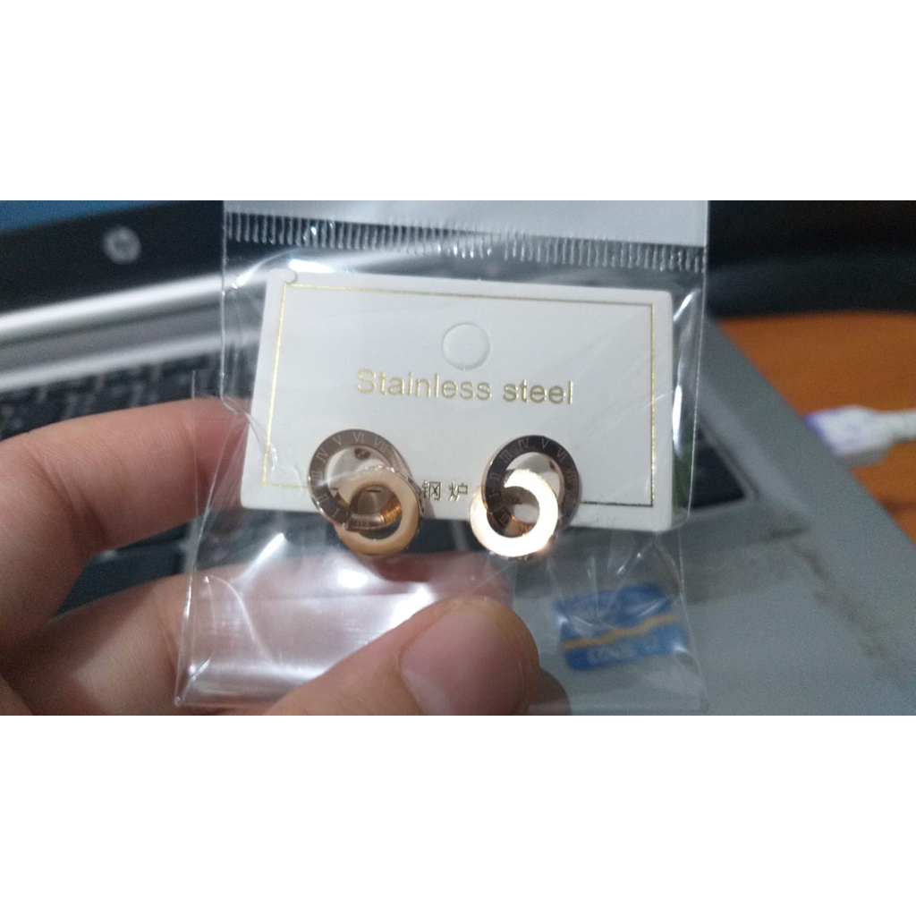 AT004 Anting Tusuk Wanita Bentuk Dua Lingkaran  / Anting Tusuk Wanita Lingkaran