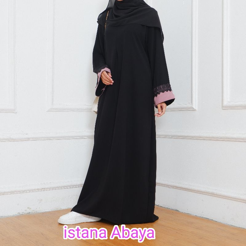 1 lagi koleksi TerBaru abaya aplikasi tangan mesir aksen renda hitam di tangan keren elegan namun minimalis