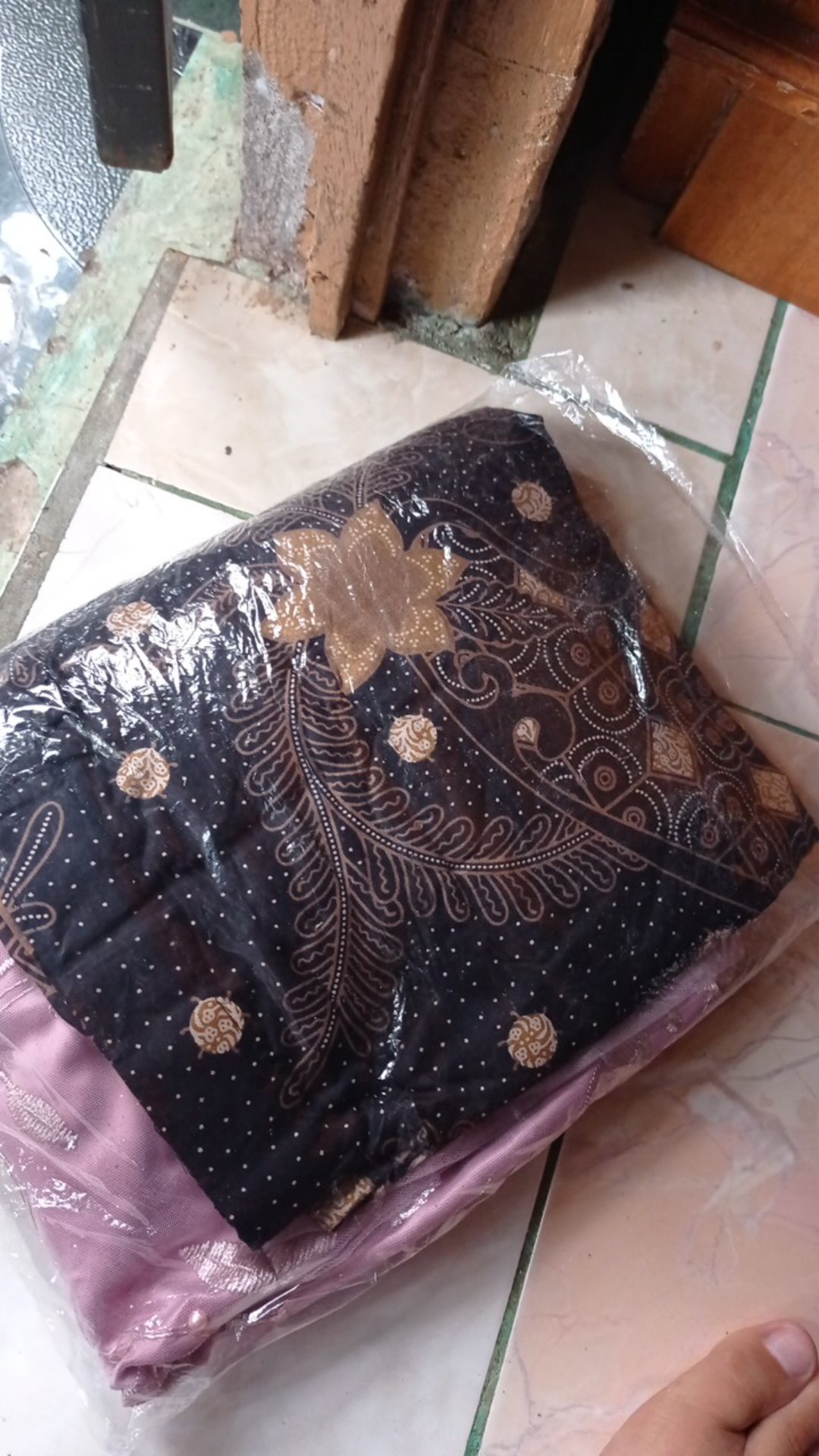 Batik Couple Kebaya Tunangan Set Annisa Lamaran Wisuda Nikahan Wanita Terbaru Modern