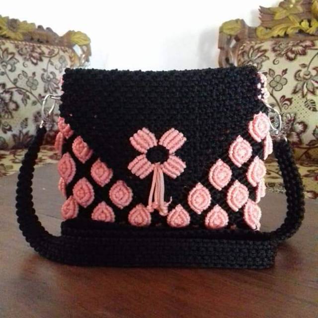 Tas tali kur motif mawar timbul