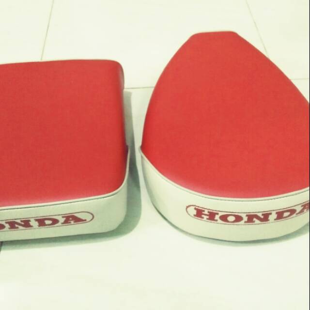 Jok c70 pisah hitam putih