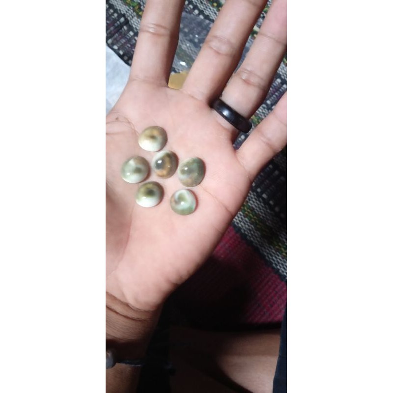 

batu kol Buntet bisa jalan di air cuka