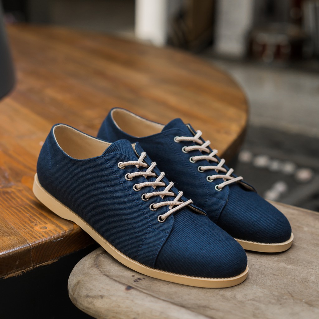 ELVRA Footwear - Sepatu Pria Sepatu Sneakers Sepatu Kasual Casual Sepatu Kanvas Canvas - Costa Navy Cream