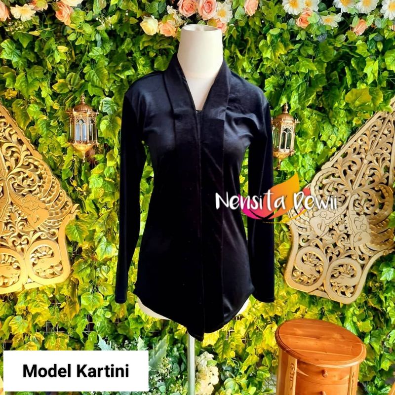 Set Kebaya + Jarik Instan / Motif Lengkap