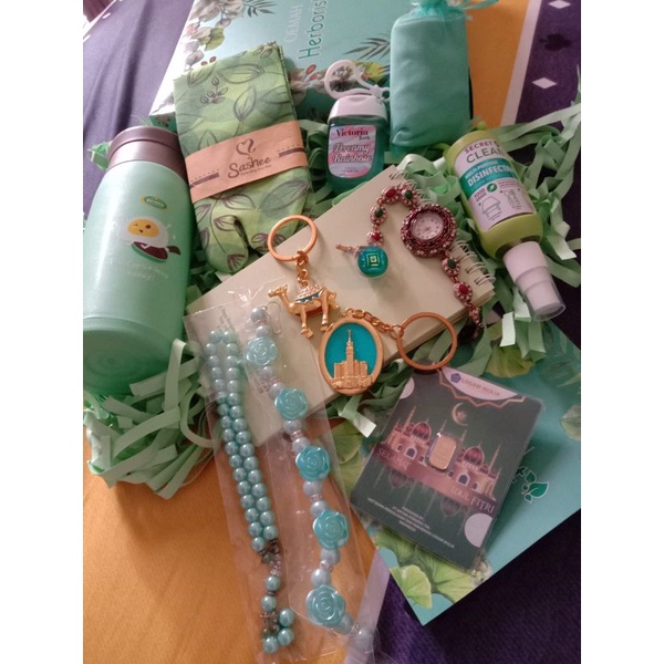 

hampers penak pernik