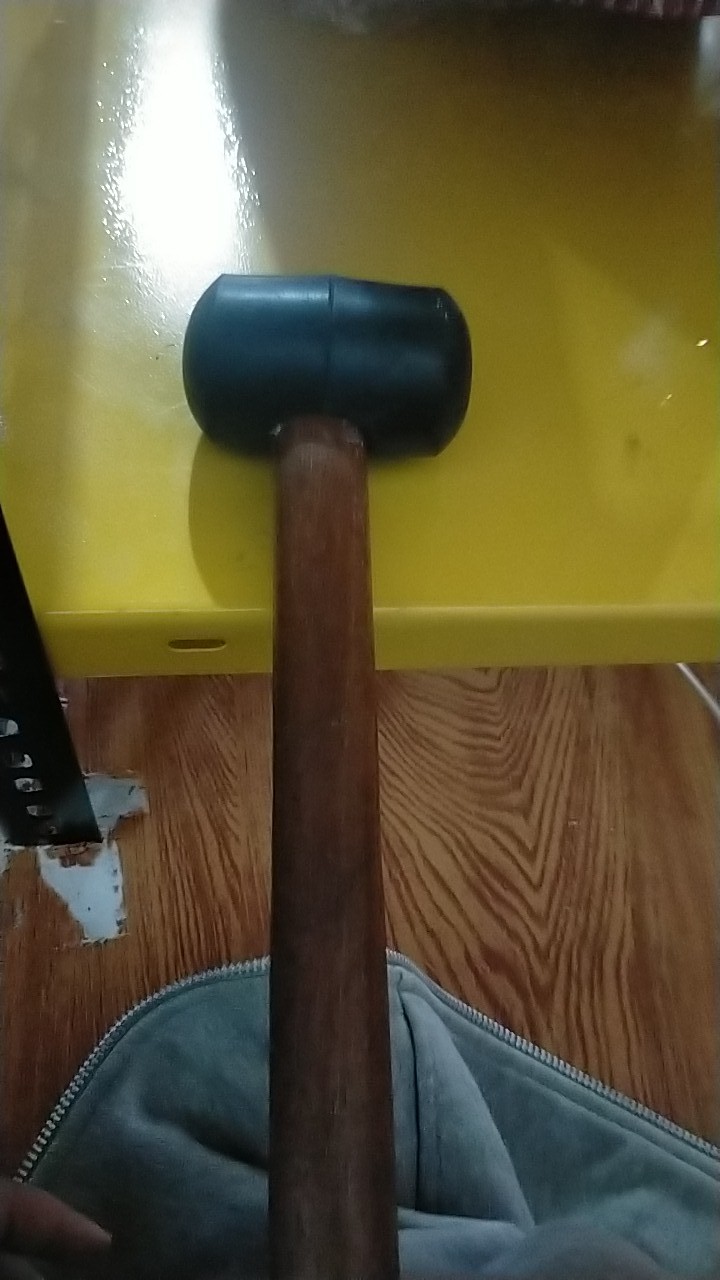 Palu Karet 8oz(kecil) Gagang Kayu / Palu Karet Serbaguna