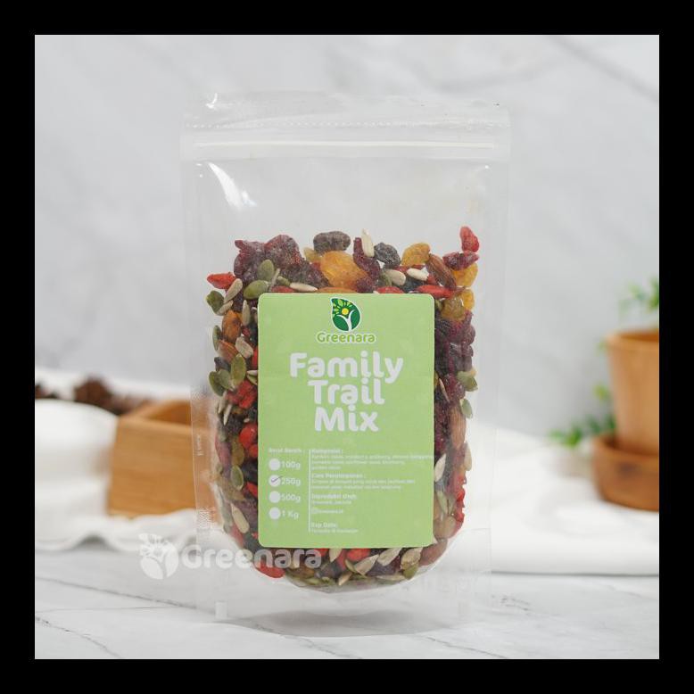 

READY! FAMILY TRAIL MIX 250GR PALING MURAH
