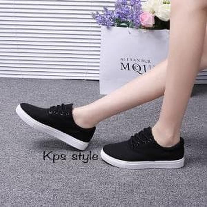 SEPATU KETS SEKOLAH WANITA HITAM POLOS TERMURAH - Hitam, 37