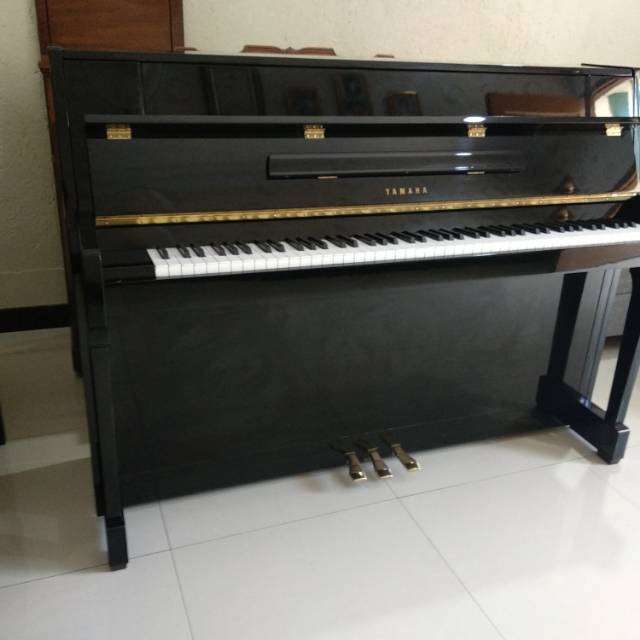 Piano yamaha lu101