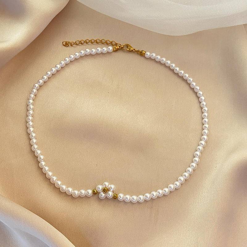 Kalung Choker Pendek Desain Bunga Aksen Mutiara Untuk Wanita