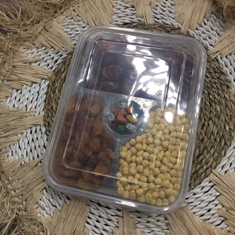 

Paket oleh oleh Haji Umroh lengkap premium almond pistachios cokelat kurma kismis kacang arab