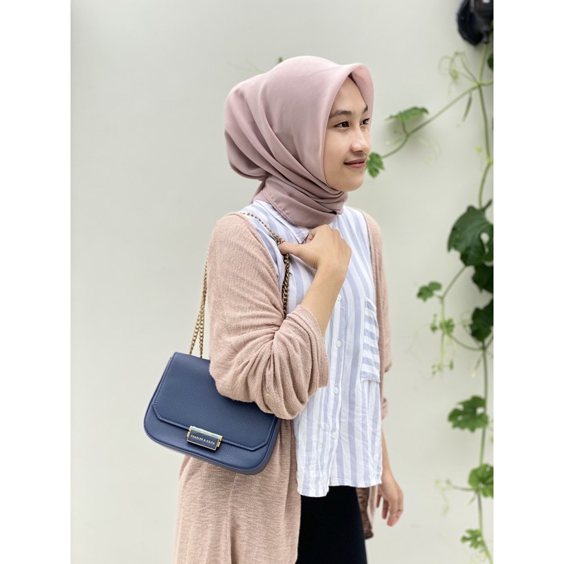 Tas Wanita Push Lock Chain Handle