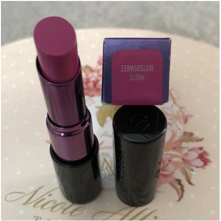 Urban Decay Revolution Lipstick - MATTE BITTERSWEET