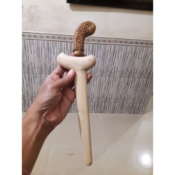 warangka keris kayu cendana kupang NTT / deder ukir kayu gaharu wangi
