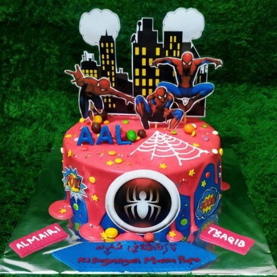 kue ulang tahun hero/ kue ulang tahun spiderman / kue ulang tahun avenger / kue ulang tahun ultraman