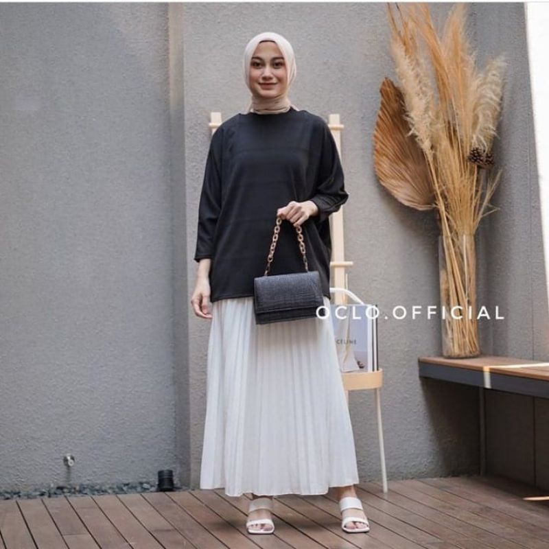 Arvino Blouse OCLO Black Batwing Top