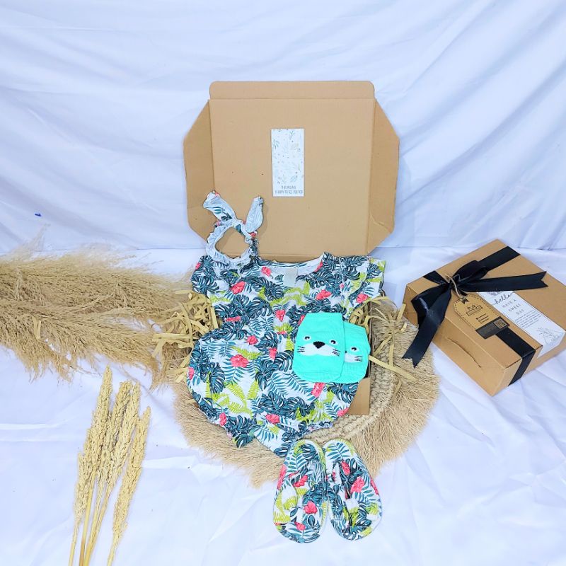 KADO BAYI | HAMPERS BAYI | JUMPER BAYI | JUMPSUIT BAYI | DRESS BAYI PEREMPUAN | BAJU BAYI LAKI LAKI | HAMPERS BAYI NEWBORN | HAMPERS BABY BOY | HAMPERS BABY GIRL | SETELAN ANAK LAKI LAKI | SETELAN ANAK PEREMPUAN | BABY GIFT | PARCEL NEWBORN | KADO LAHIRAN-floral green+sandal
