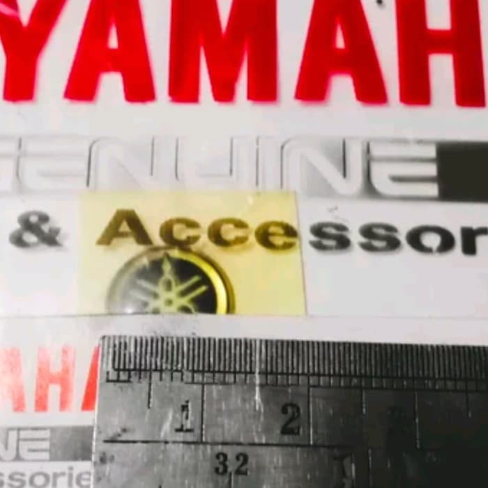 Stiker emblem logo kecil dashboard gold yamaha xeon/xeon rc/gt 125 ori YGP 44D-F3108-10