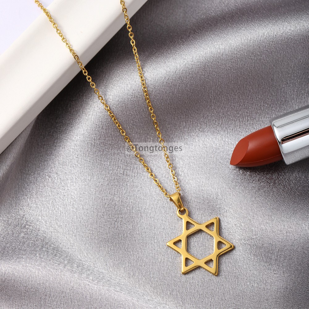 【CELEB】Simple Daisy Pendants Necklaces Women Man Charm Collar Korean Design Romantic Choker S66