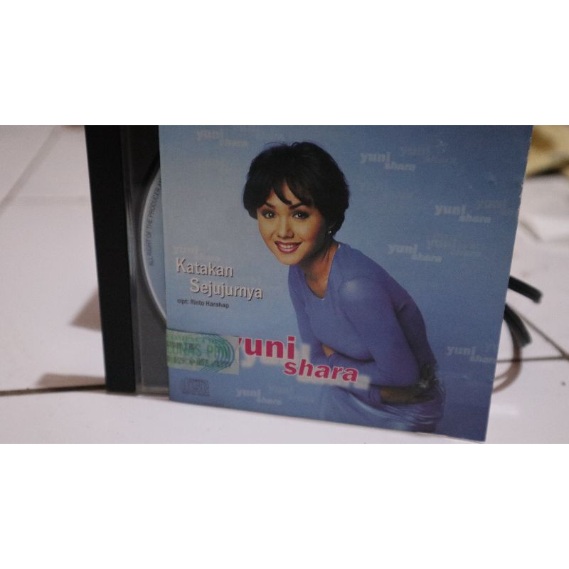 cd yuni shara katakan sejujurnya