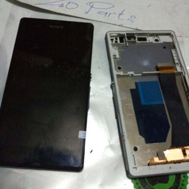 LCD (1set Touchscreen Frame) SONY Xperia Z (C6602/C6603/C6606/LT36i/LT36h/L36a) (3G/4G-LTE)