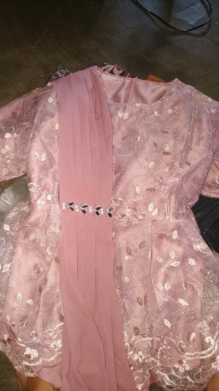 Maura Couple - Sania Ruffle Batik Couple Ori Ndoro Jowi Dnt Garansi Termurah Shopee - Batik Couple