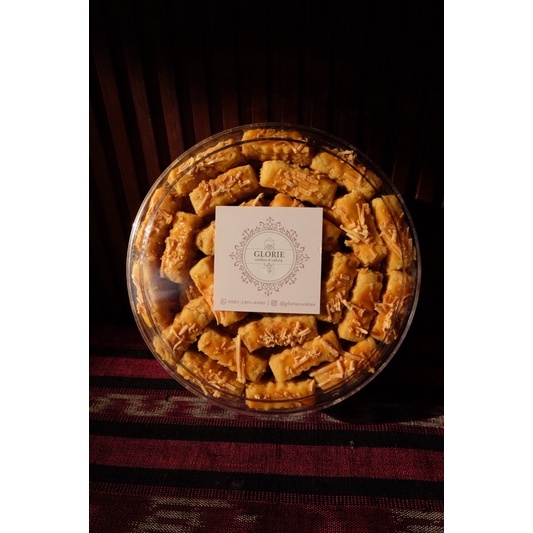 

Kue Kering KASTENGEL/KAASTENGELS
