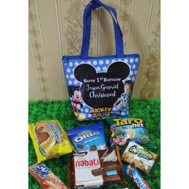 

Tas ultah custom nama / tas ultah anak / tas ultah nama termurah / tas ultah anak lucu