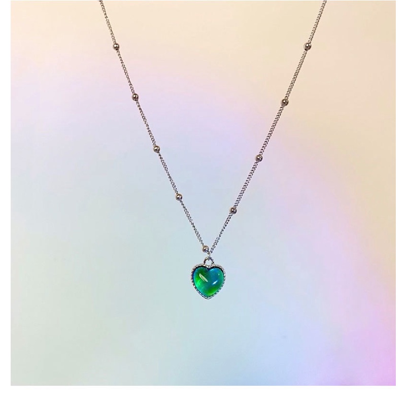 Kalung Rantai Dengan Liontin Hati Dapat Berubah Warna