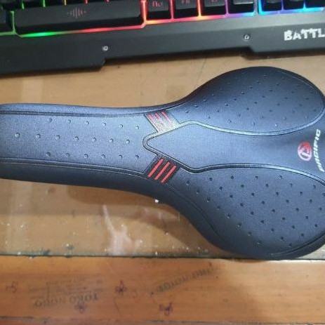 Sadel Empuk dan lebar Pasific 120 Cocok Untuk Sepeda MTB Dll.