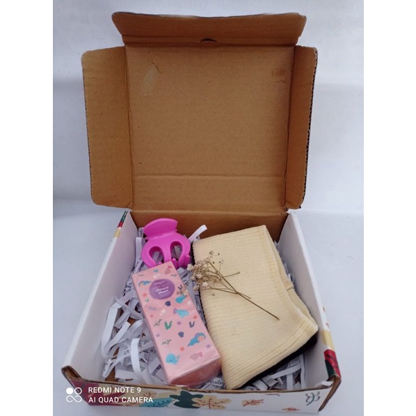 

HAMPERS,KADO,ULTAH WISUDA SIDANG, FREE BOX, FREE KARTU UCAPAN