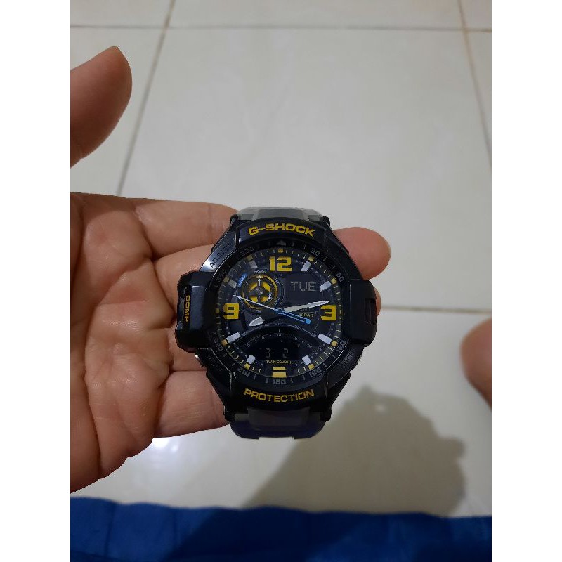 Jam Tangan Pria Original Casio G-Shock GA-1000-7ADR bekas tanpa box